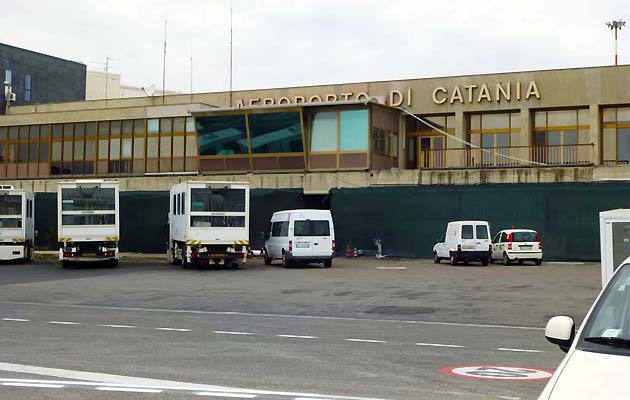 カターニア・フォンタナ･ロッサ空港