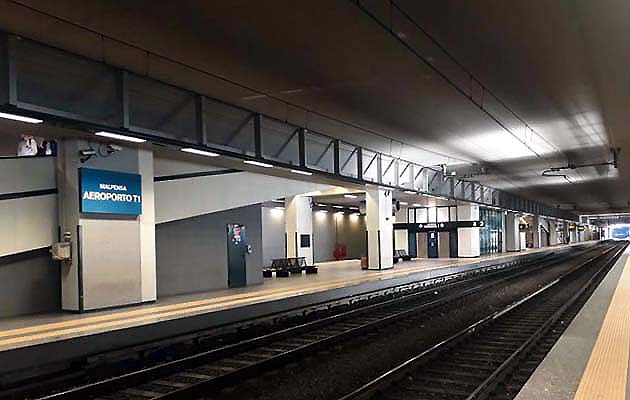 列車マルペンサ･エクスプレスで空港からミラノ中央駅へアクセス