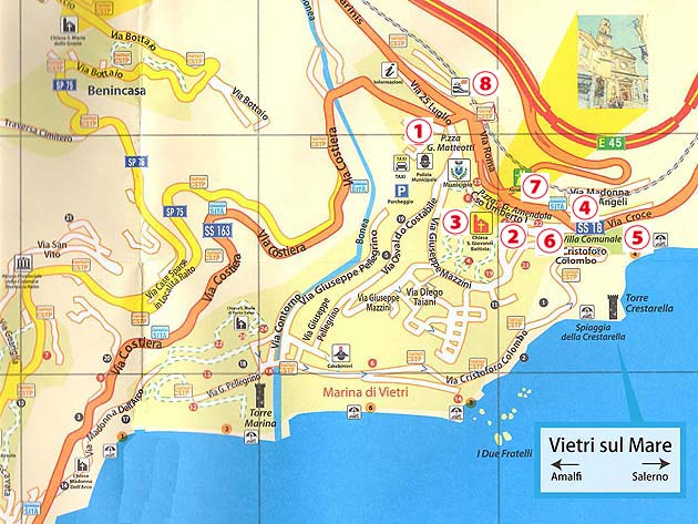 ヴィエトリ・スル・マーレのバス乗り場、停留所MAP