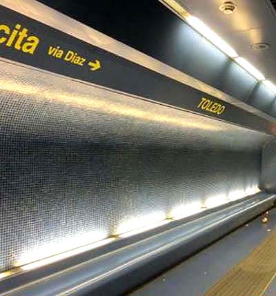 ナポリの地下鉄LINE１のトレド駅