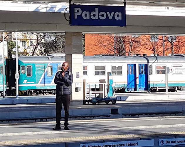 列車でパドヴァへアクセス　パドヴァ駅